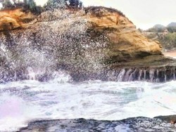 Pantai Klayar, Batu Sphinx & Seruling Samudera dari Pacitan