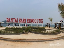 Pantai Lampung Ini Bikin Ogah Pulang, Sari Ringgung