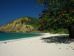 Pantai Mawun, Lukisan Tuhan nan Cantik di Lombok