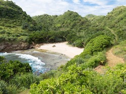 Pantai Ngetun yang Tersembunyi di Gunungkidul