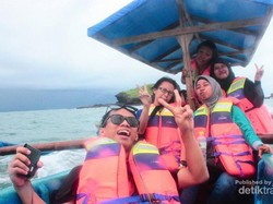 Pantai Papuma Jember, Surga di Balik Bukit