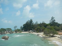 Pantai Penyabong, Satu Lagi Pantai Cantik di Belitung