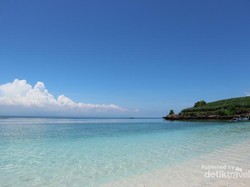Pantai Perawan di Ujung Timur Pulau Lombok