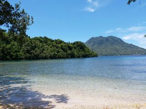 Pantai Sulamadaha yang Sebening Kaca