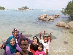 Pantai Tanjung Lampu di Bangka, Airnya Laksana Kaca