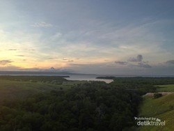 Pemandangan Luar Biasa dari Bukit Walakanan, Sumba