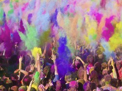 Perang Bubuk Berwarna di Festival Holi India, Seru!