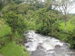 Perawan Cantik dari Cianjur Itu Bernama Curug Ngebul