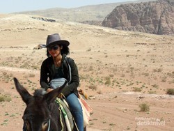 Perjuangan Menuju Makam Nabi Harun di Petra