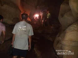 Pertapaan Prabu Siliwangi di Gua Sungging, Sukabumi
