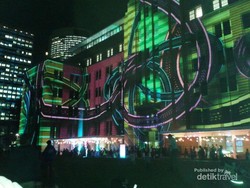 Pertunjukan Cahaya Spektakuler ala Sydney