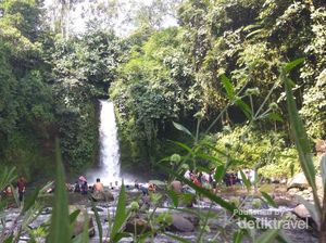 Pesona Air Terjun Cantik di Bengkulu