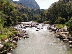 Pesona Bukit Kambe & Sungai Sinamar di Tanah Datar yang Menawan