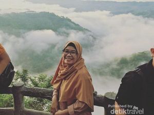 Pesona Bukit Mangunan, Menikmati Negeri di Atas Awan