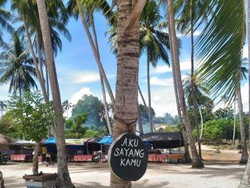 Pesona Pantai Kaluku di Donggala, Serasa Pantai Pribadi