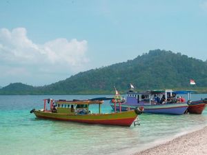 Pesona Pulau Pahawang yang Tak Pernah Pudar