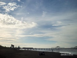 Pesona Tegal, dari Pantai Indah hingga Monumen Bahari