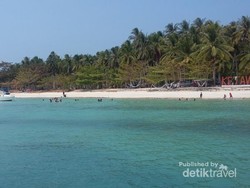 Petualangan Penuh Warna di Pulau Ketawai, Bangka