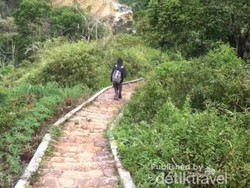 Petualangan Seru ke Air Terjun Niagara Mini di Bandung