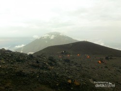 Petualangan Tiada Dua ke Gunung Merapi