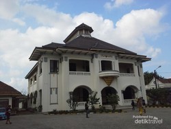 Piknik dTraveler ke Museum & Gedung Juang 45 Bekasi, Asyik!