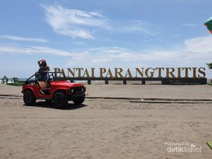 Pilih Jeep atau Delman, Semuanya Ada di Parangtritis