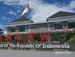 Pos Perbatasan Indonesia-Papua Nugini yang Megah Banget!