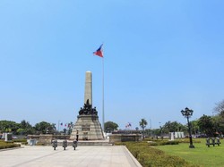 Puas Keliling Seharian di Ibu Kota Filipina