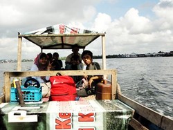 Pulau di Kalimantan Timur Ini Punya Pasir Seperti Beras