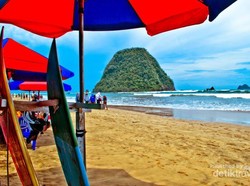 Pulau Merah di Banyuwangi, Pulau yang Bisa Berubah Warna