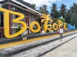 Pulau yang Indah Itu Bernama Bokori