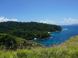 Pulisan, Bukit Hijau Berselimut Lautan Biru