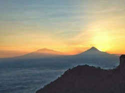 Puncak Suroloyo yang Istimewa