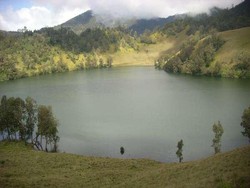 Ranu Kumbolo, Suguhan Alam untuk Melepas Penat
