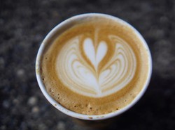 Rela Antre Demi Kedai Kopi yang Lagi Ngehits di Jepang