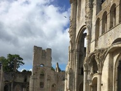 Romantisme Reruntuhan Abbaye de Jumieges