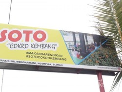 Rumah Makan Kolam Soto Cokro Kembang Yogyakarta: Kenyang Sambil Menggoda Ikan