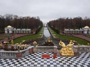 Rusia Punya Istana Ala Versailles dari Prancis