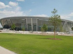 Saat Industri, Seni, dan Piala Eropa Bersatu di Donetsk