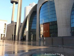 Salat Jumat Syahdu di Jerman