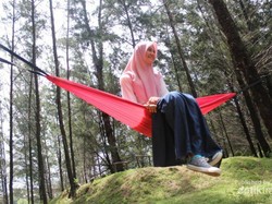 Santai Dulu Pakai Hammock di Pantai Lhoknga, Aceh