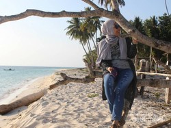 Santai Sejenak Melepas Penat di Pantai Lemo-Lemo