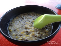 Santai Sore di Pantai Sigli, Aceh