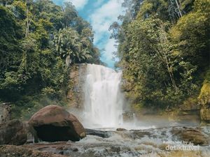 Satu Lagi, Air Terjun Menawan dari Tanah Kalimantan