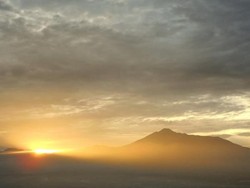 Satu Lagi Tempat Keren Menanti Sunrise di Bogor
