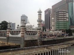 Selain Belanja, Malaysia Juga Seru untuk Wisata Religi