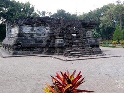 Selain Kampung Inggris, Kediri Juga Punya Candi Cantik