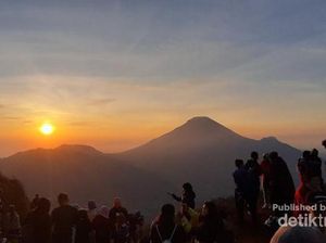 Selamat Pagi dari Bukit Sikunir