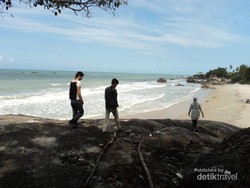 Senja di Pantai Matras, Pantai Terpanjang di Bangka