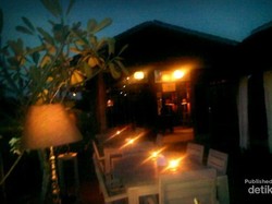 Senja Romantis di Bebek Plengkung Yogyakarta